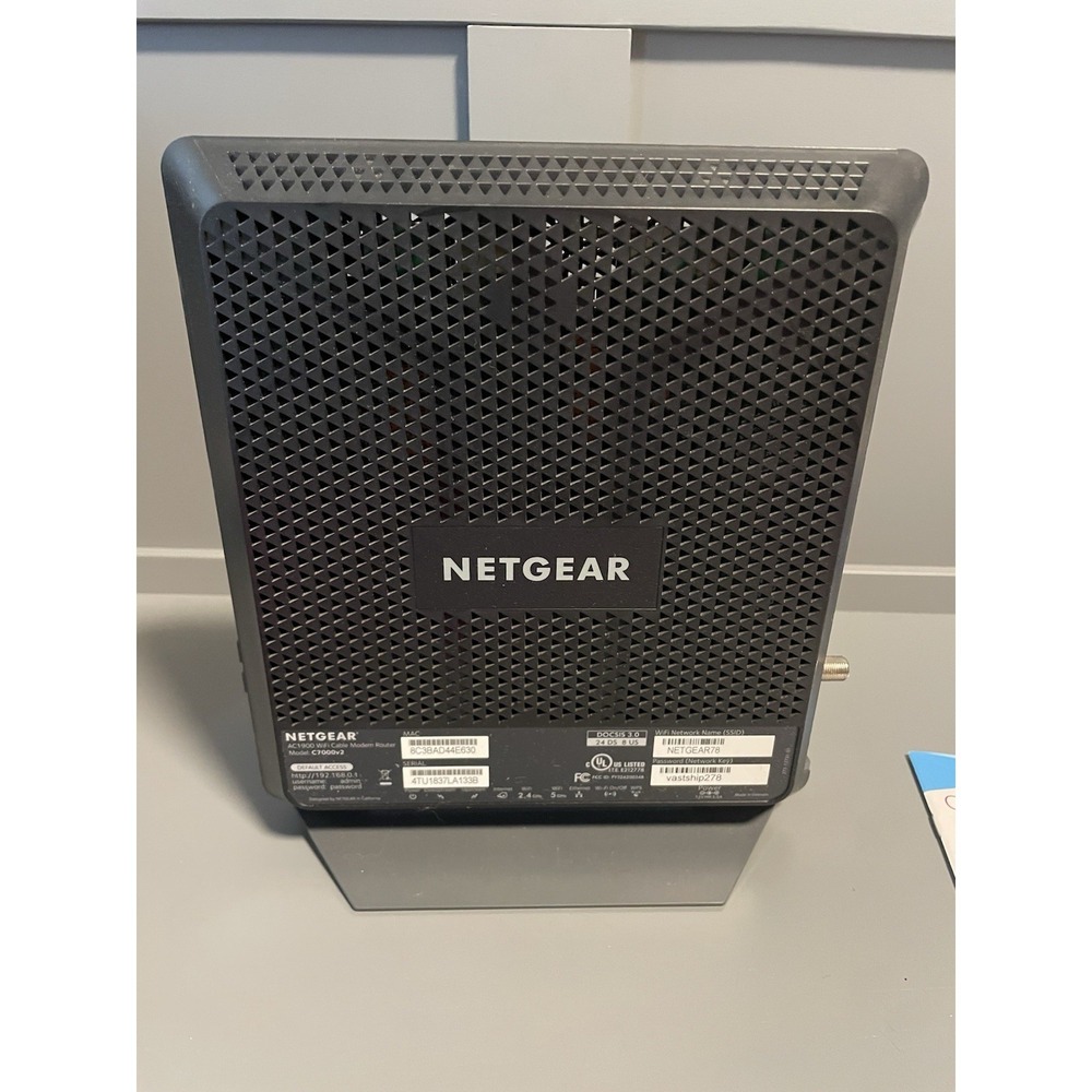 NETGEAR Nighthawk C7000v2 AC1900 Cable Modem Router - Picture 6 of 7